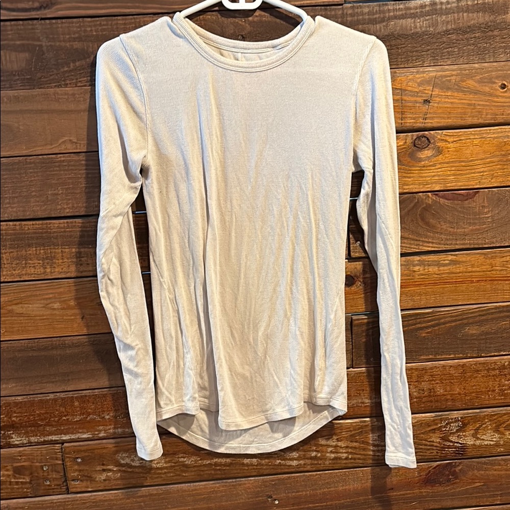 Lululemon Athletica Cream Fitted Long Sleeve T-Shirt